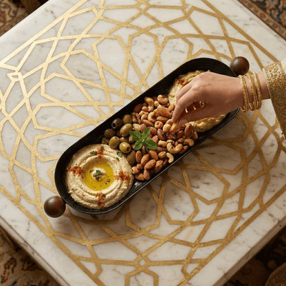 صحون تقديم بمقابض خشبية