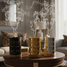 مبخر معدني بقاعدة خشبية