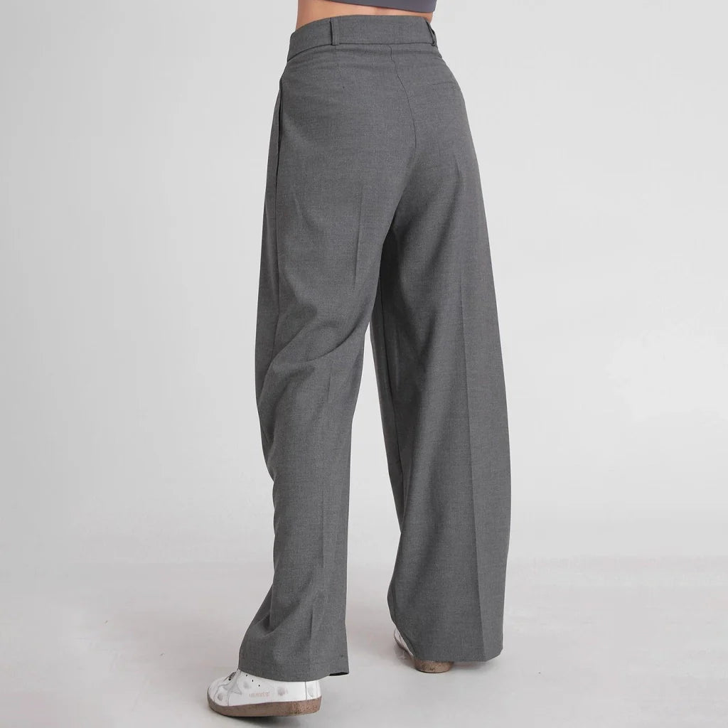 بنطلون نسائي عريض بكسرات