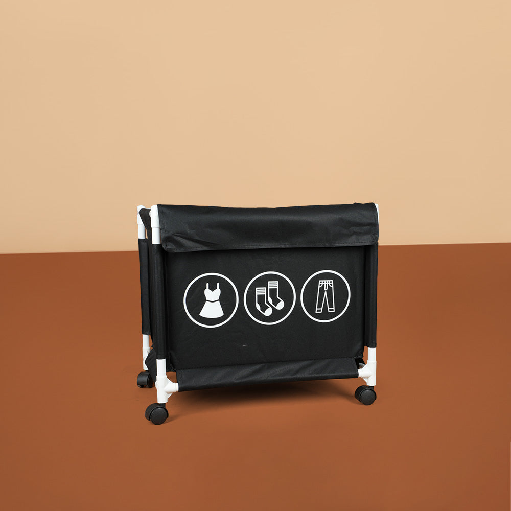 سلة غسيل بعجلات وغطاء