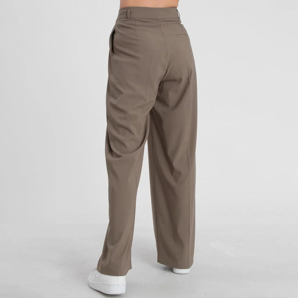 بنطلون نسائي عريض بكسرات