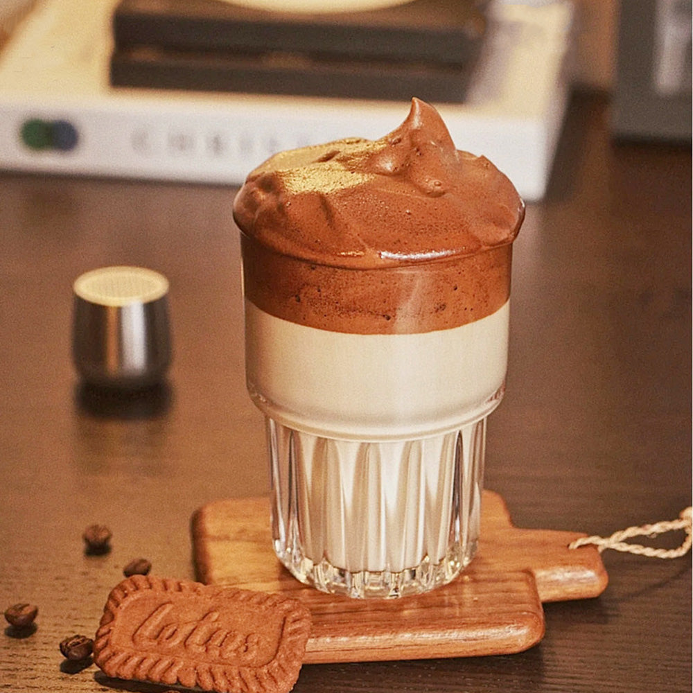 كوب شرب  محزز من الاسفل