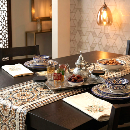 صينية تقديم مربعة صغيرة