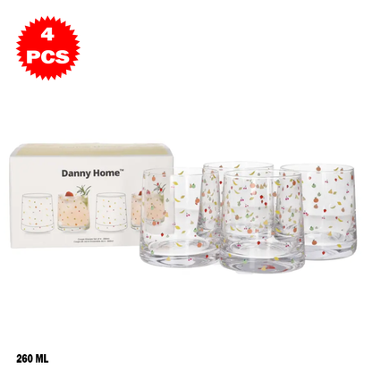 طقم أكواب مزين بفواكه ملونة