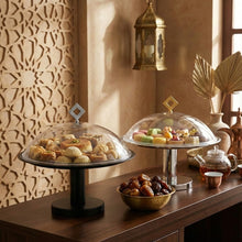 طبق كيك تقديم بغطاء