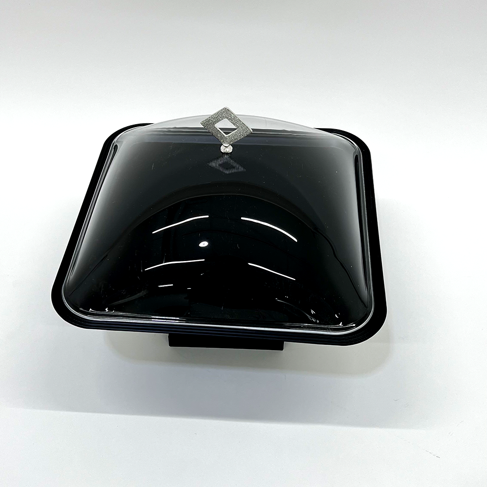 طبق تقديم كيك بغطاء كبير