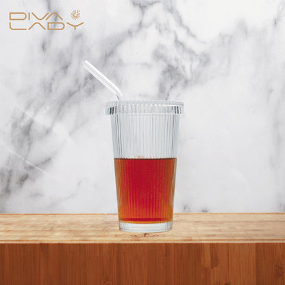 كوب زجاج بغطاء