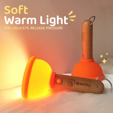 مصباح ليلي سيليكون مع مقبض خشبي