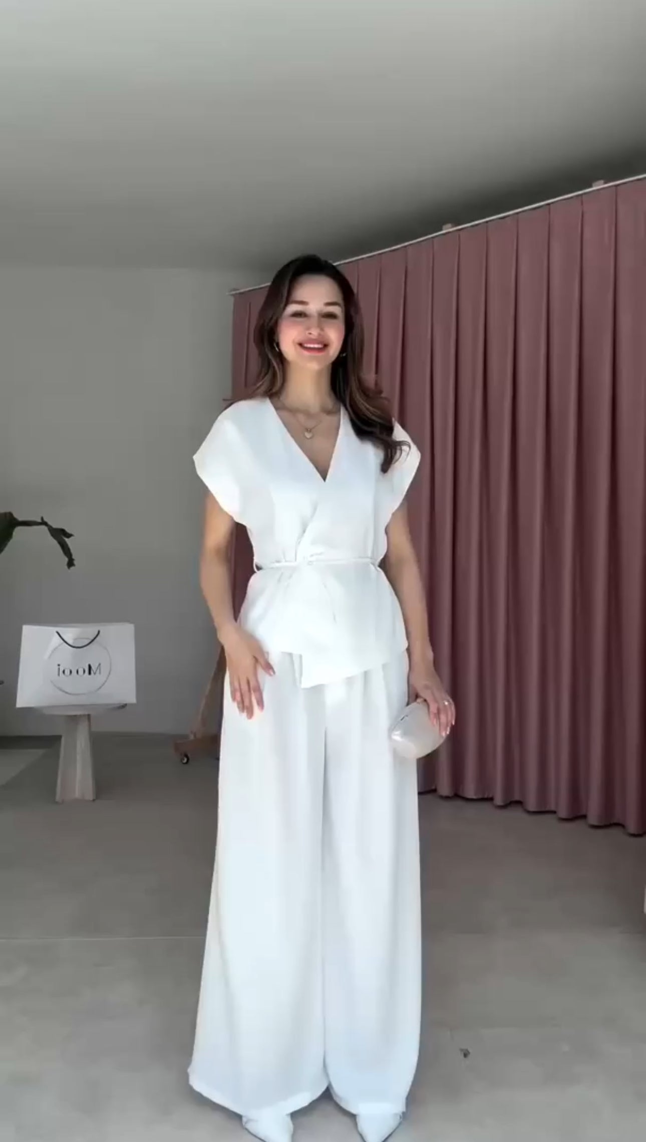 بدلة نسائي