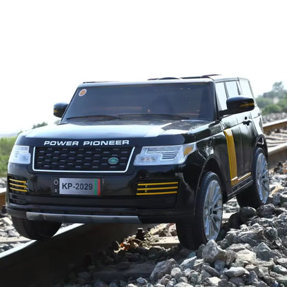 سيارة كهربائية قابلة لإعادة الشحن