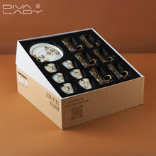 طقم استكانه وفنجان مزينة بسكل هندسي