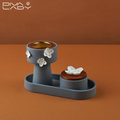 مبخر بتفاصيل زهور