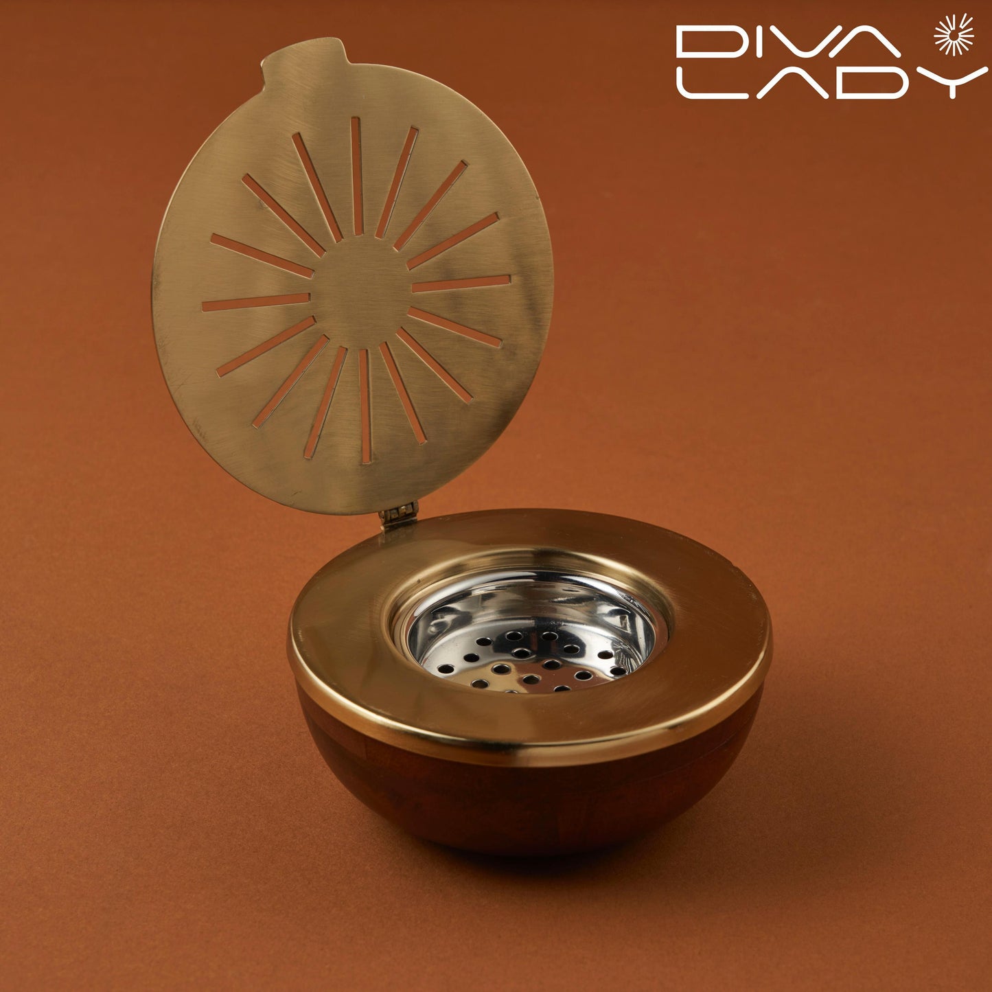 مبخرة دائري بغطاء مزخرف