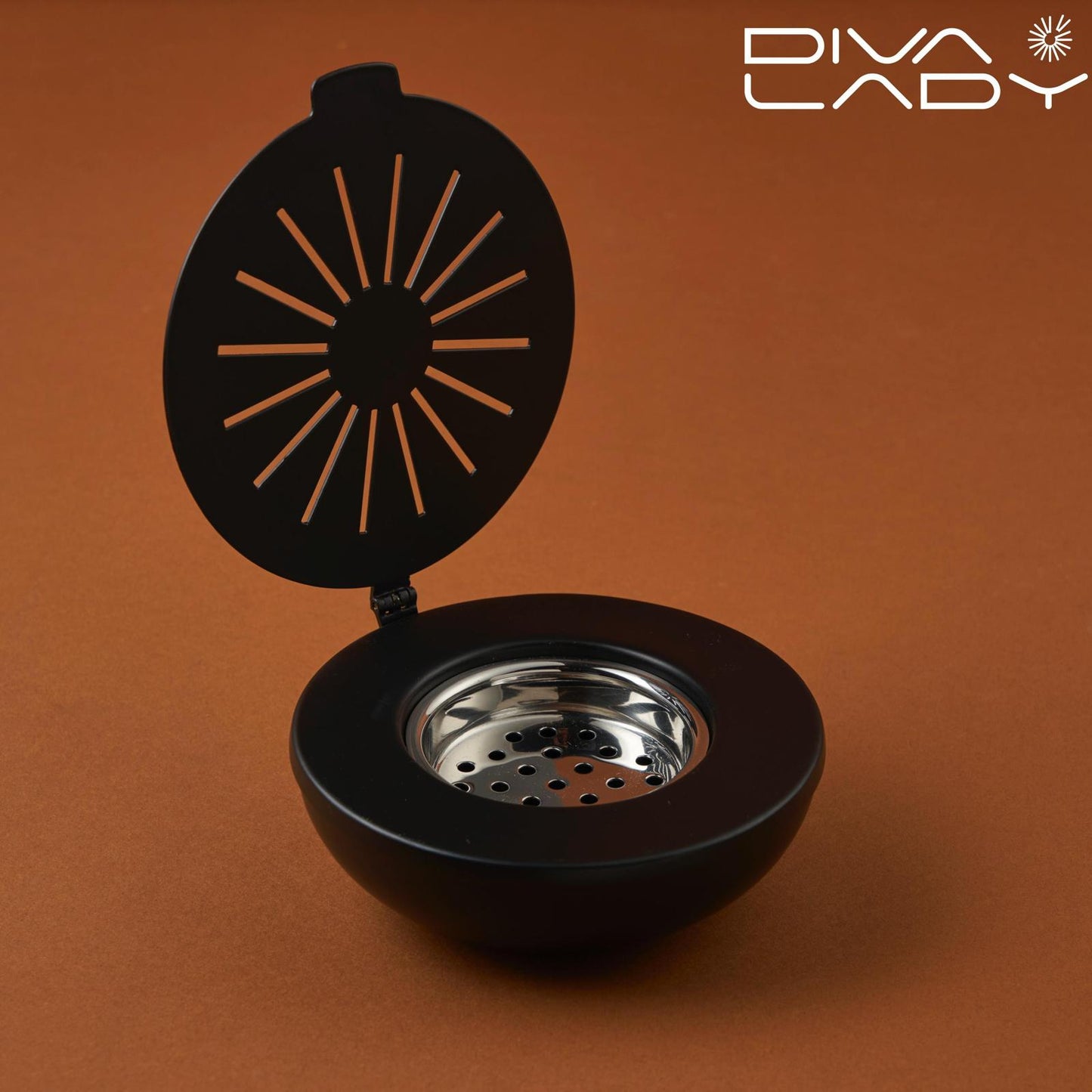 مبخرة دائري بغطاء مزخرف