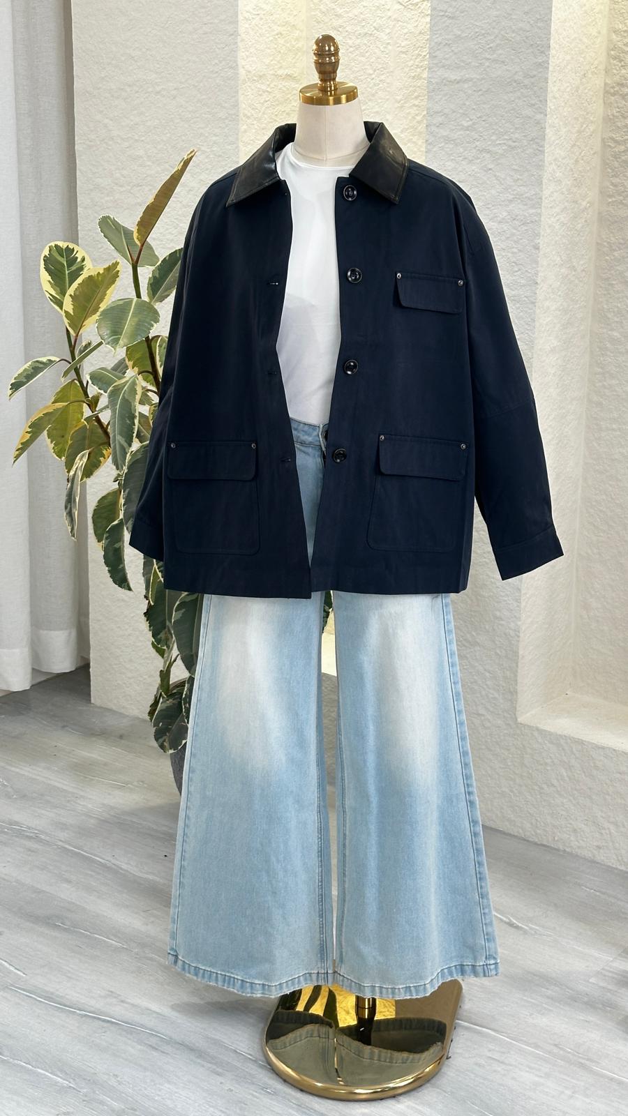 جاكيت نسائي قصير