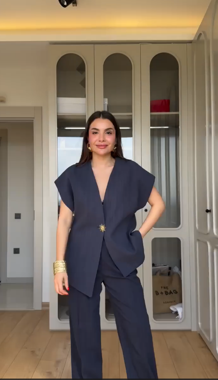 بدلة نسائي
