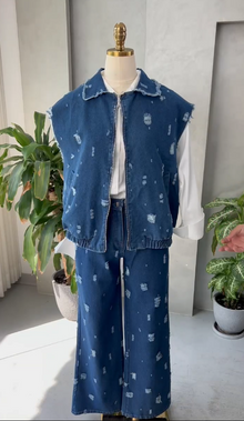 بدلة جينز بنقوش