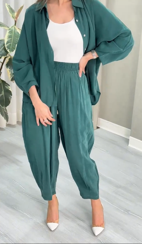 بدلة نسائي