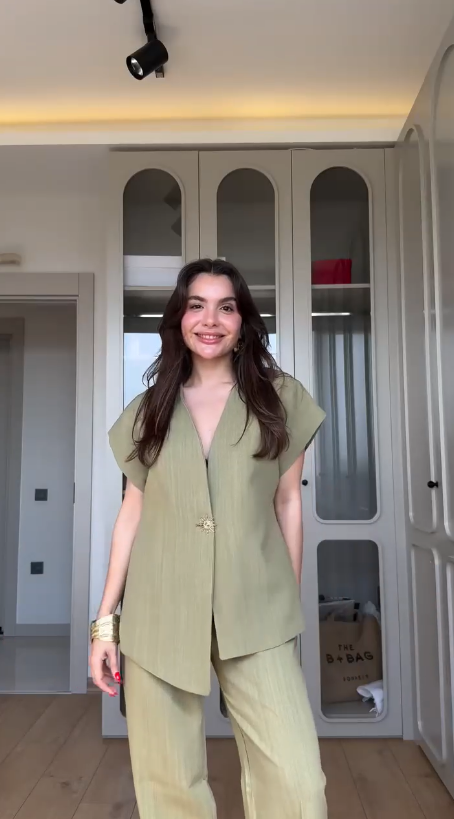 بدلة نسائي
