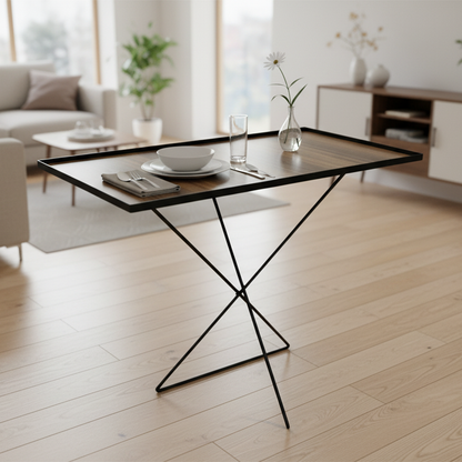 طاولة حديثة بتصميم معدني