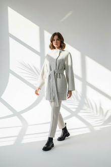 جاكيت نسائي قصير