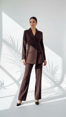 بدلة نسائي موديل عصري