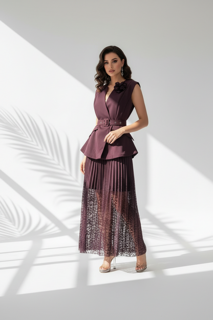 بدلة تنورة دانتيل