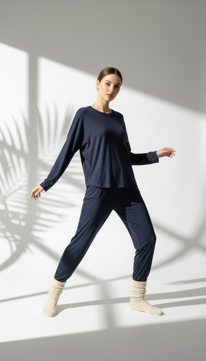 بيجامة نسائي ياقة بقصة دائرية