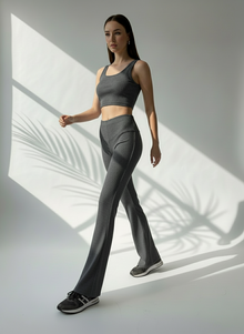 ليقنز نسائي