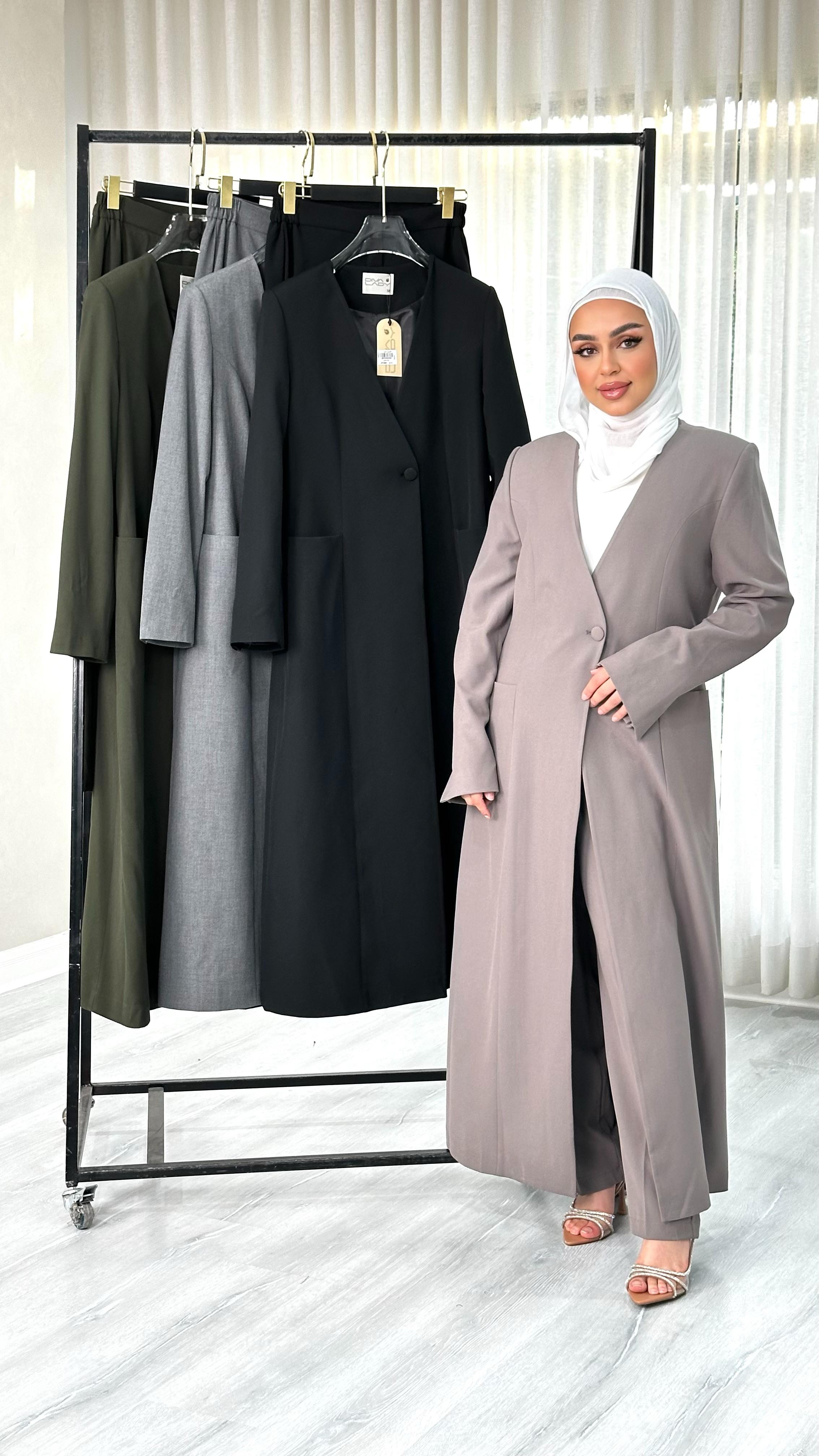 بدلة نسائي