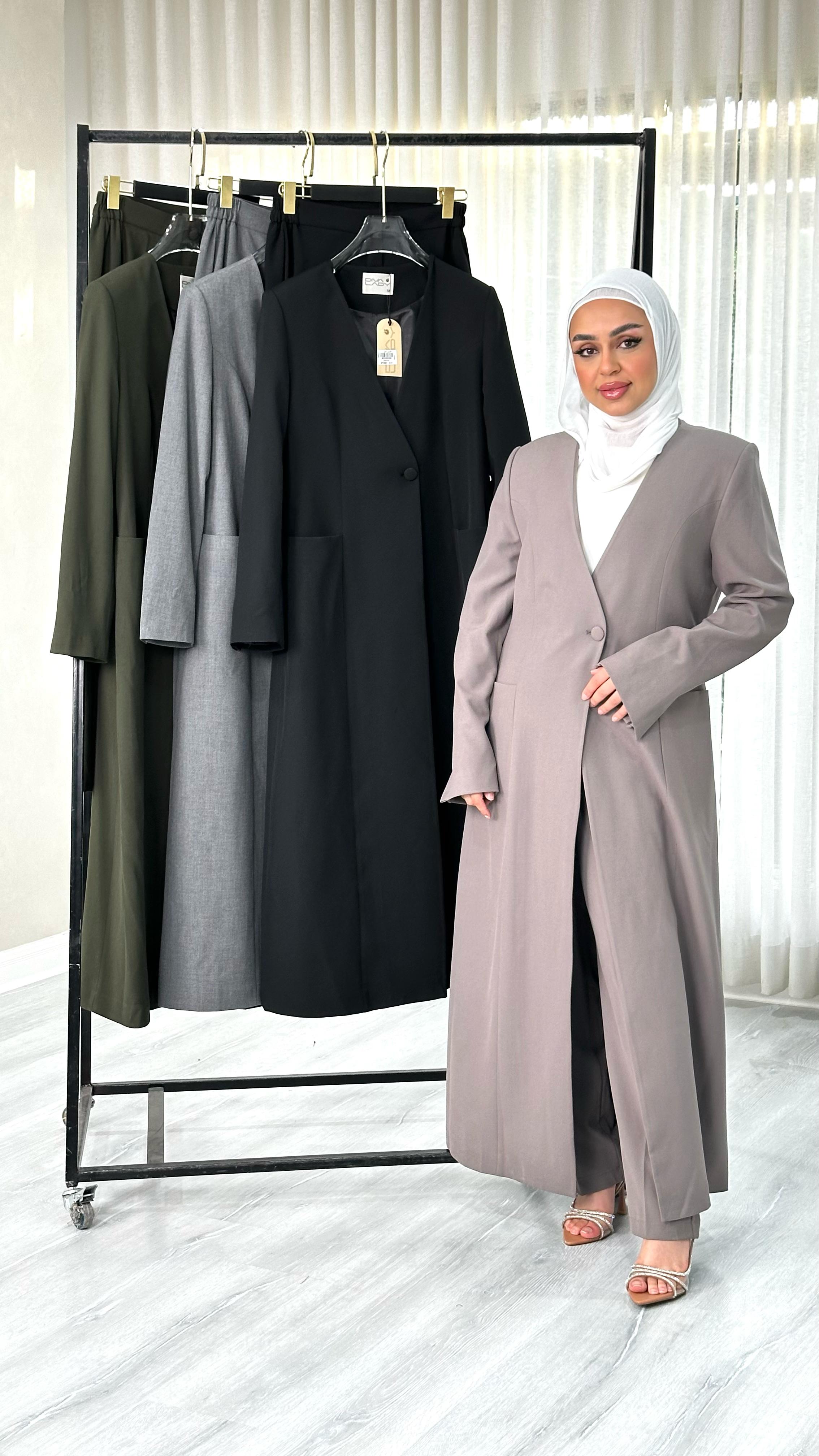 بدلة نسائي