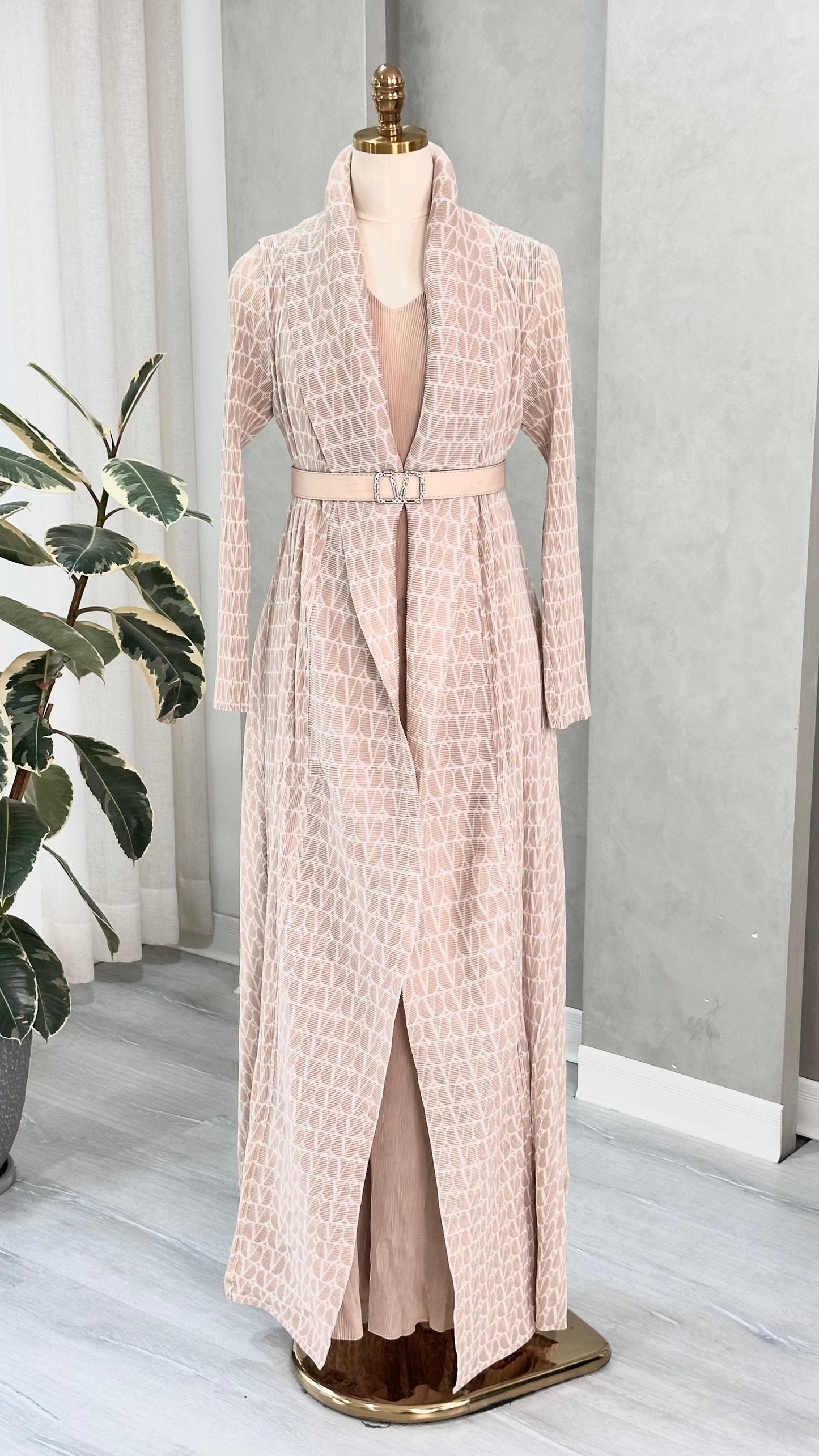 فستان نسائي بحزام