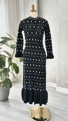 فستان نسائي مزركش من الاسفل