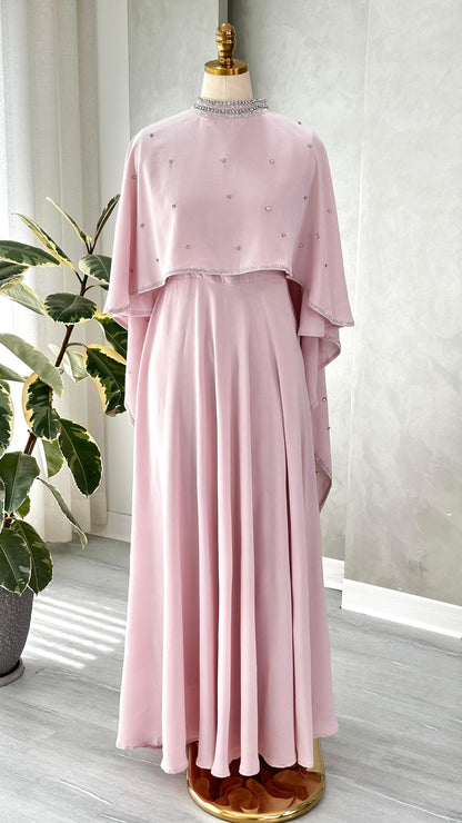 فستان نسائي مع كاب