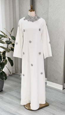 فستان نسائي محتشم