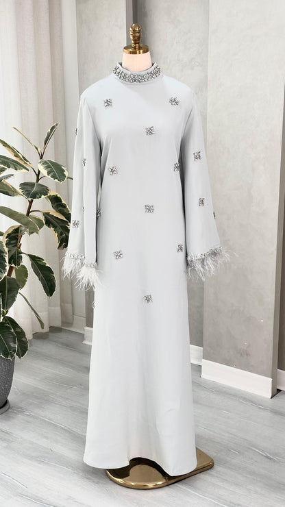 فستان نسائي