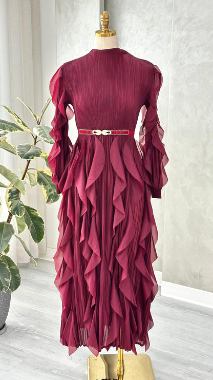 فستان نسائي