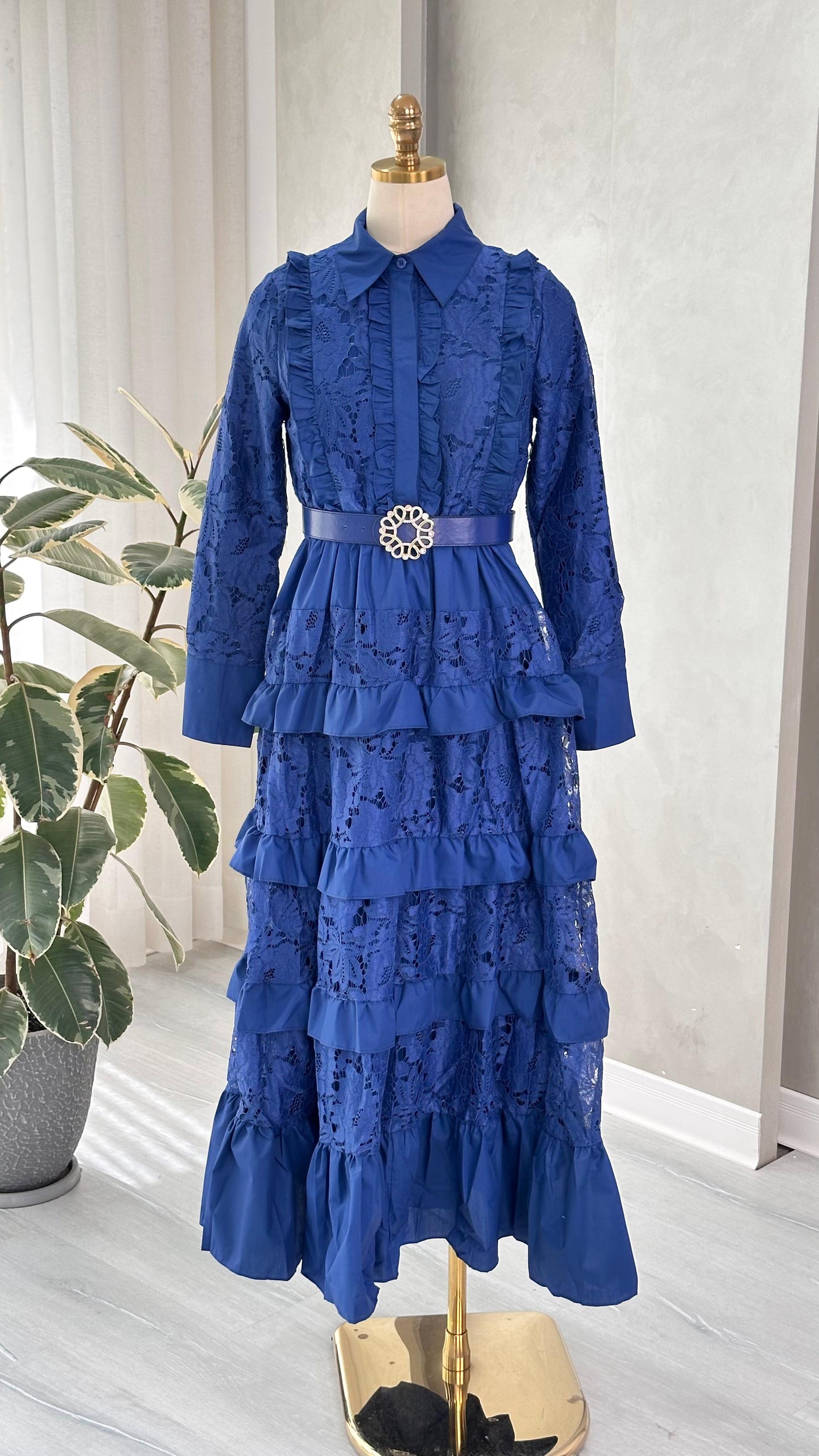 فستان نسائي