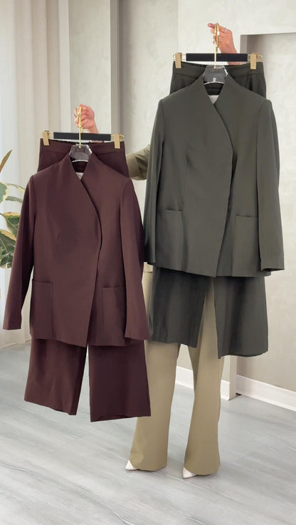 بدلة نسائي زر جانبي