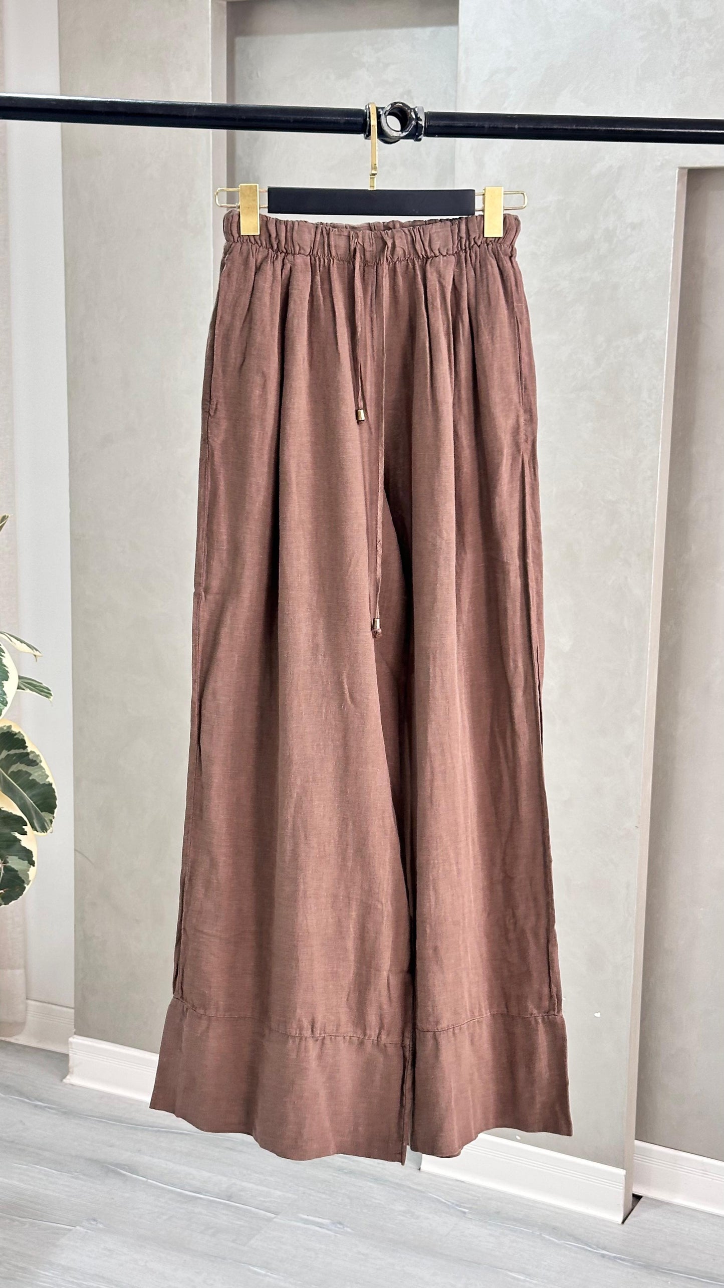 بنطلون نسائي فضفاض