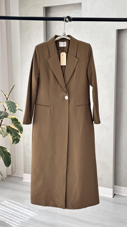 جاكيت نسائي مع زر