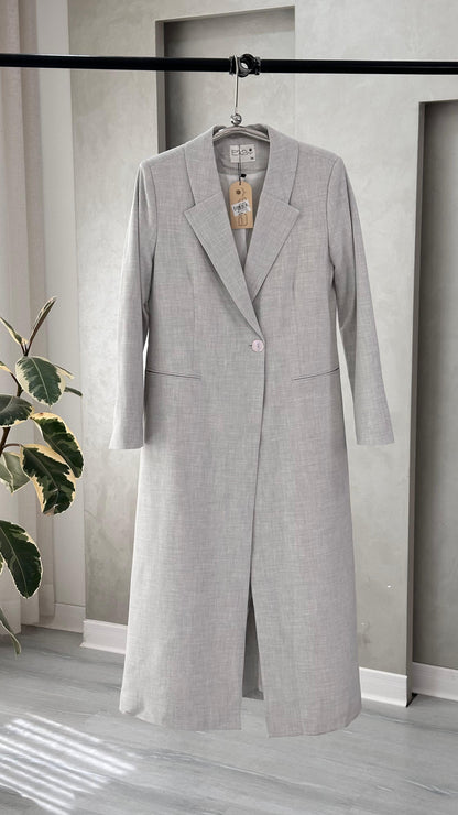 جاكيت نسائي مع زر