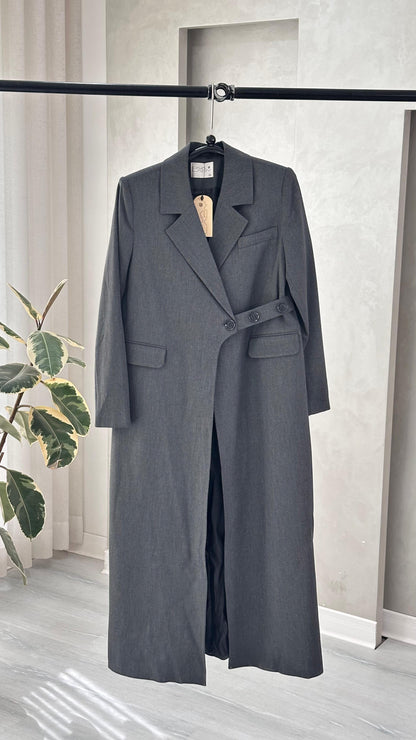 جاكيت حزام ع جنب ازرار