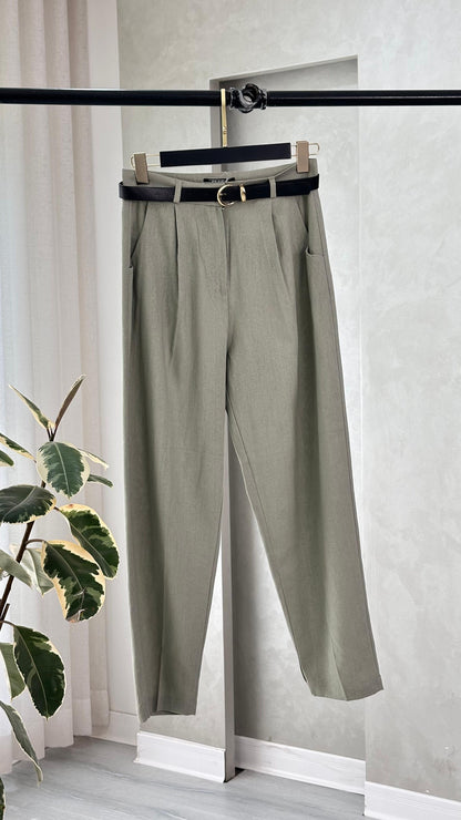 بنطلون نسائي