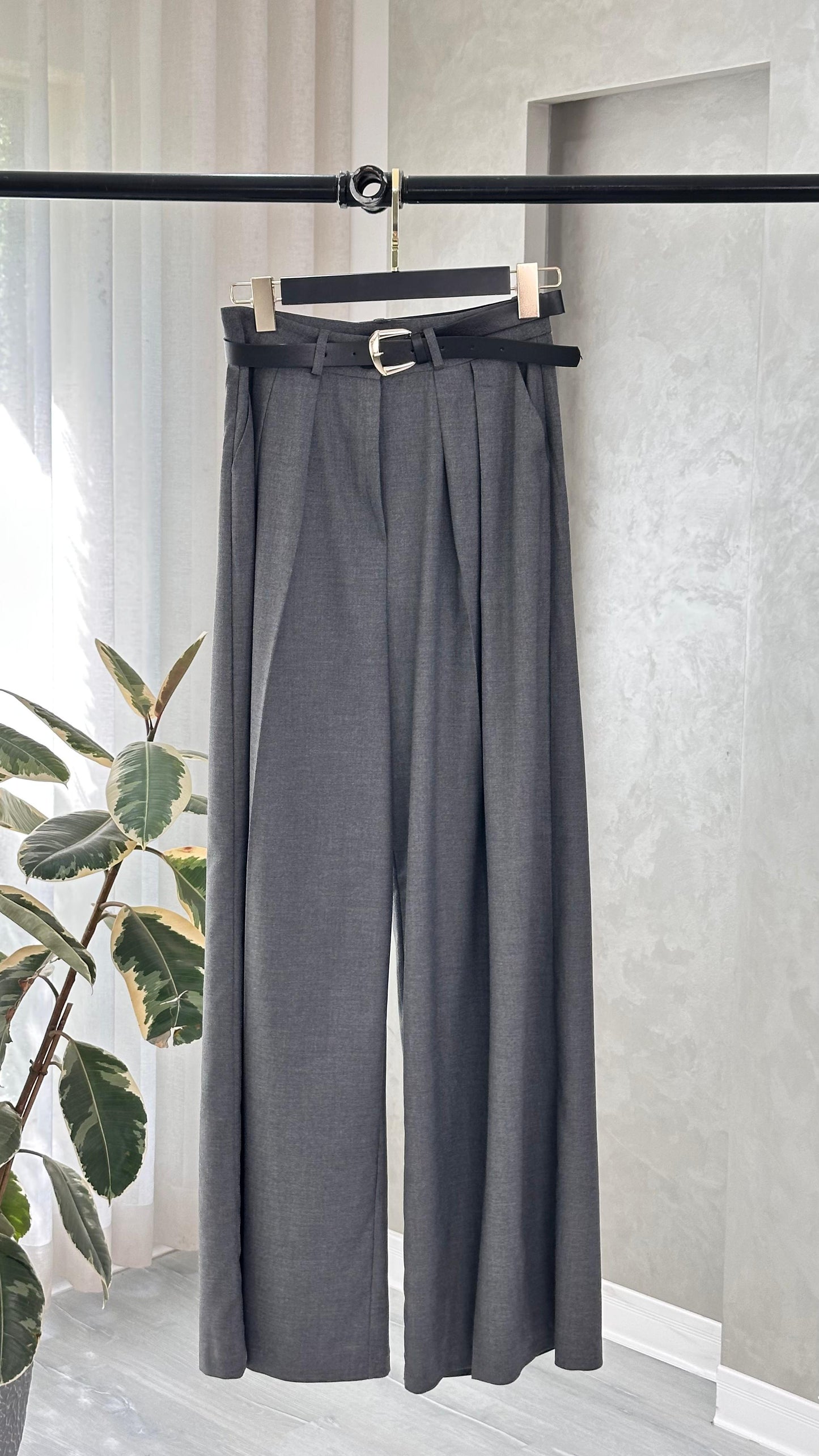 بنطلون نسائي