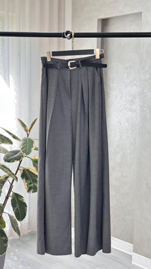 بنطلون نسائي