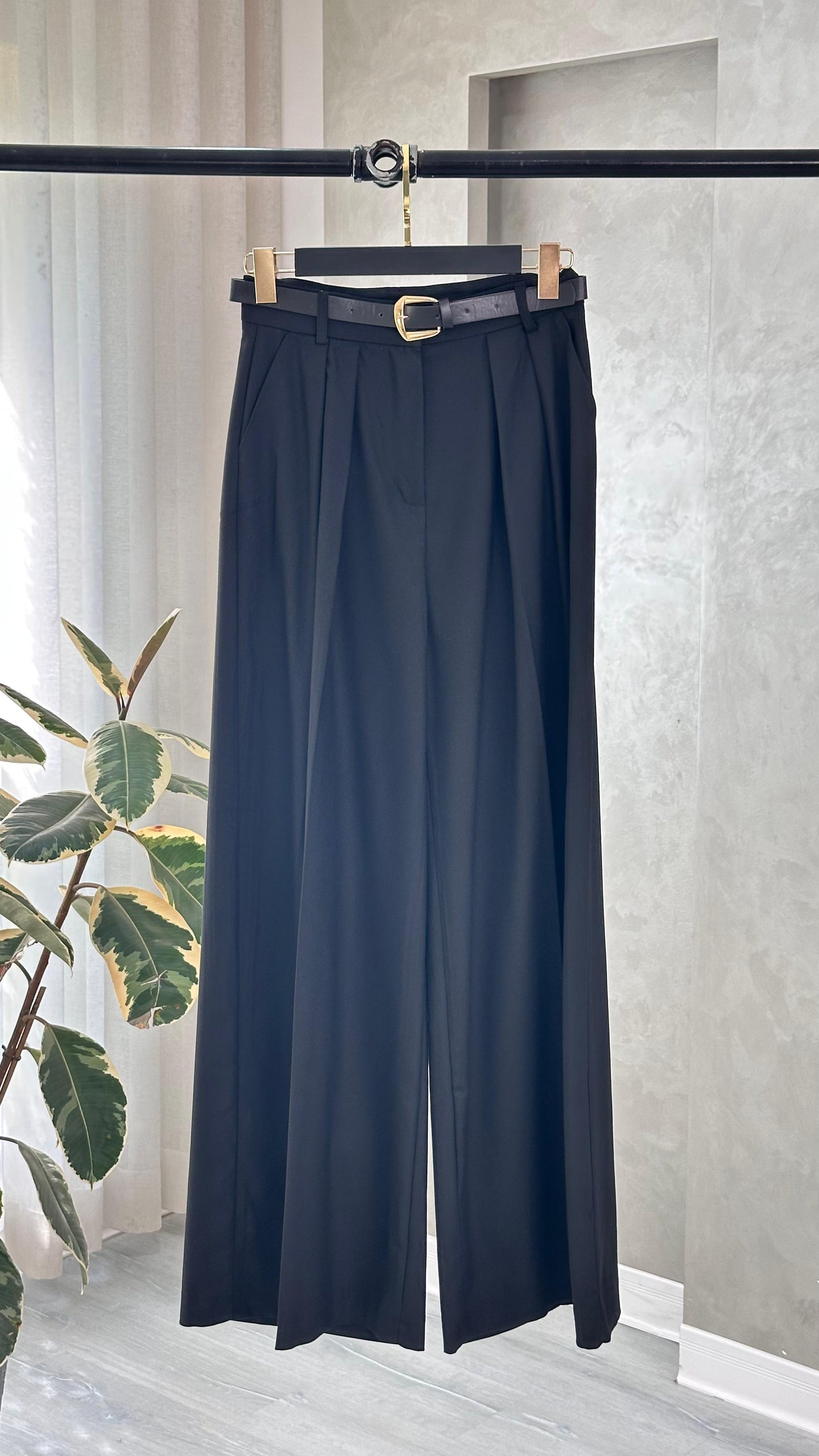 بنطلون نسائي