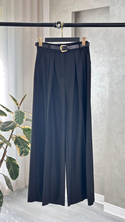 بنطلون نسائي