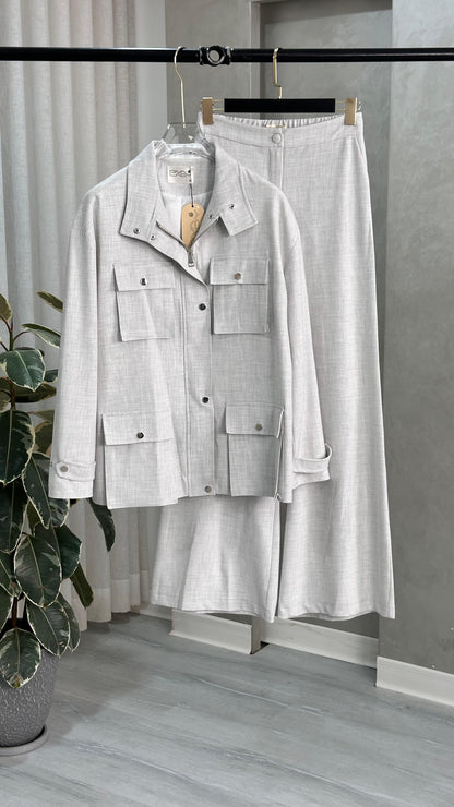 بدلة نسائي بجيوب كبيرة