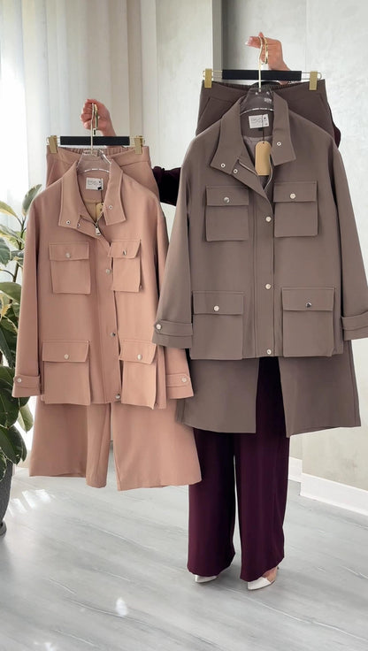 بدلة نسائي بجيوب كبيرة